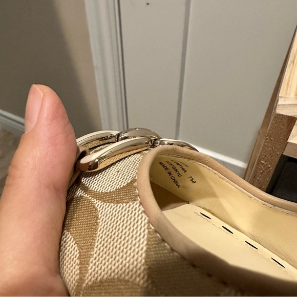 Coach wedges size 7.5 - Picture 4 of 5